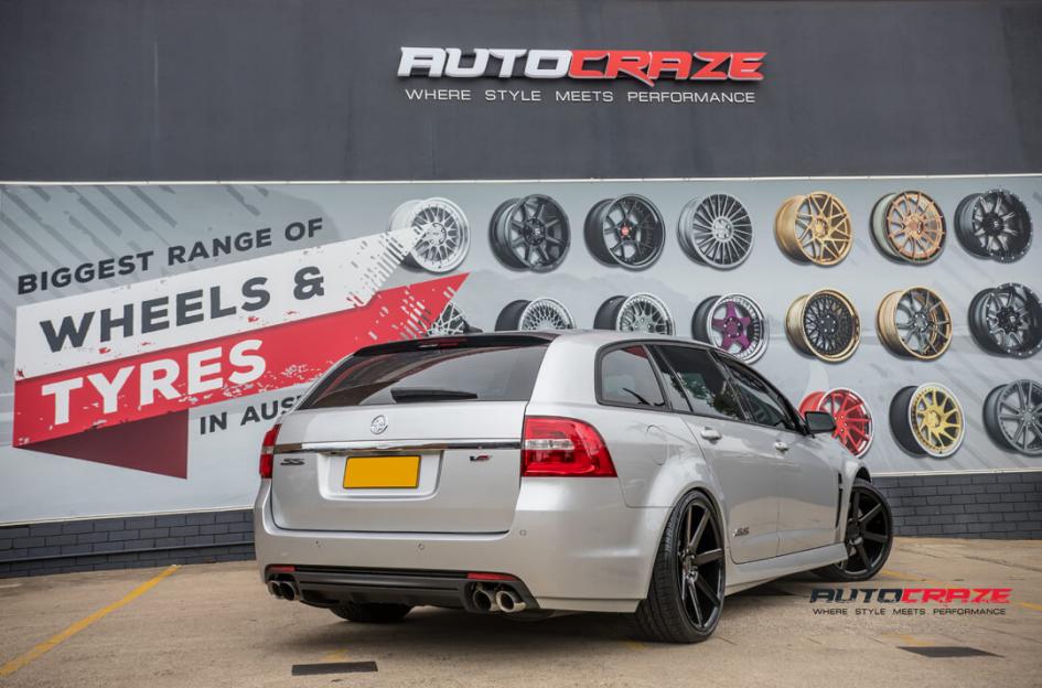 HOLDEN-COMMODORE-VERONA-GLOSS-BLACK